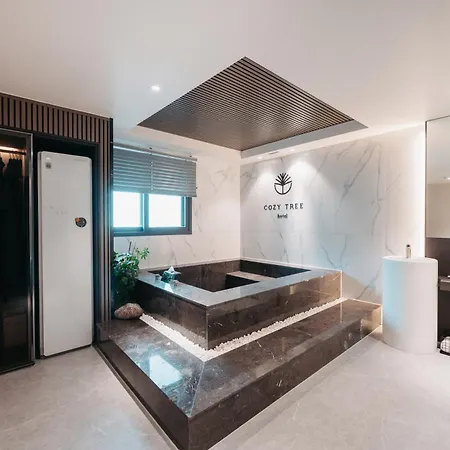 Cozy Tree Hotel Seomyeon Busan Exterior photo